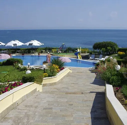 アパート Golden Wave ソゾポル